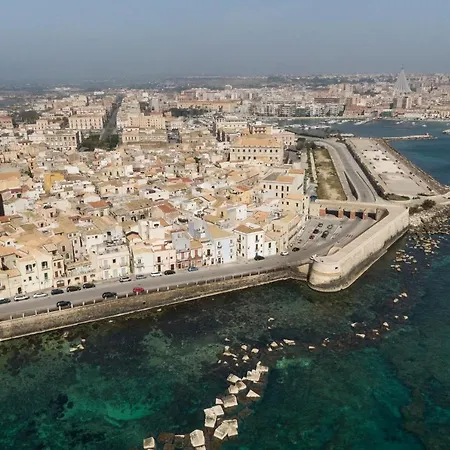 Santa Maria Sul Mare * Syrakusa
